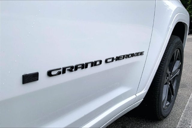 2027 Jeep Grand Cherokee Limited Reserve