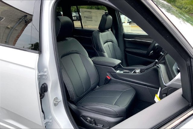 2027 Jeep Grand Cherokee Limited Reserve