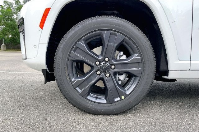 2027 Jeep Grand Cherokee Limited Reserve