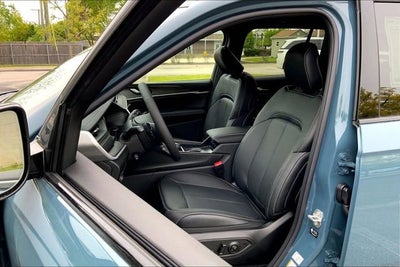 2026 Jeep Grand Cherokee Limited Reserve