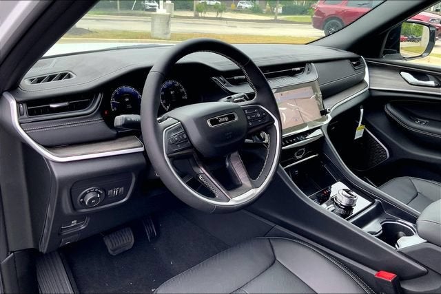 2027 Jeep Grand Cherokee Limited Reserve