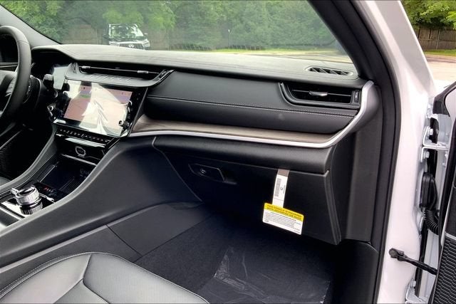 2027 Jeep Grand Cherokee Limited Reserve
