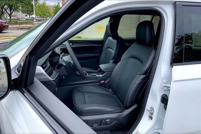 2027 Jeep Grand Cherokee Limited Reserve