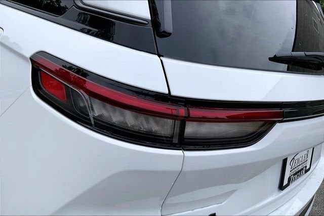 2027 Jeep Grand Cherokee Limited Reserve