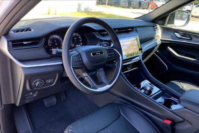 2027 Jeep Grand Cherokee Limited Reserve