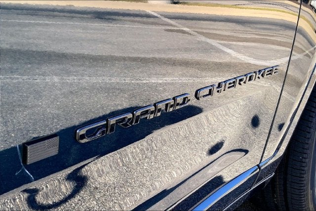 2027 Jeep Grand Cherokee Limited Reserve