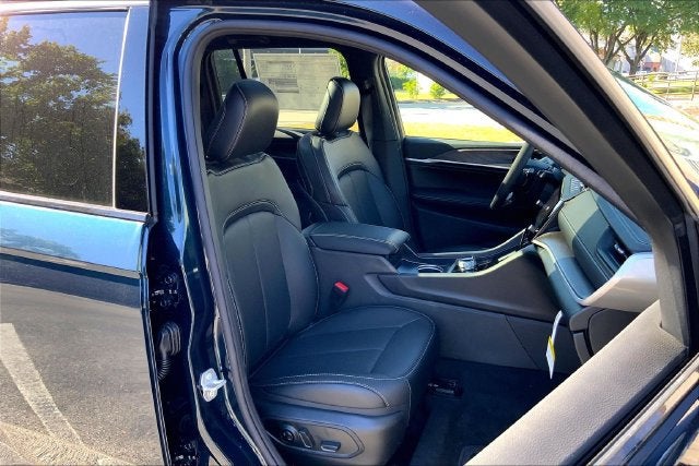 2027 Jeep Grand Cherokee Limited Reserve