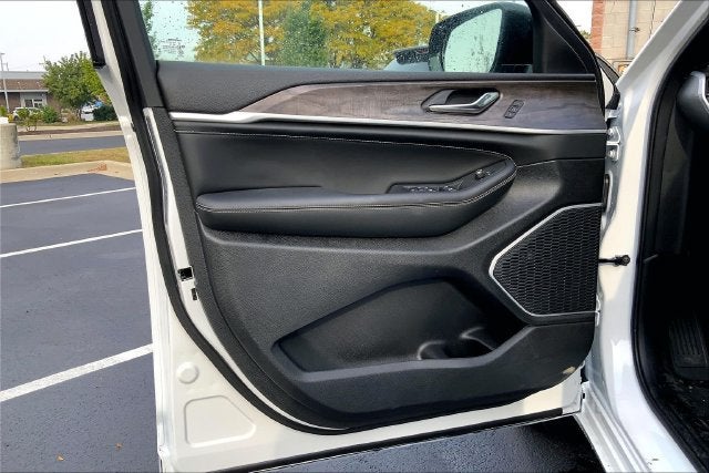 2026 Jeep Grand Cherokee Limited Reserve