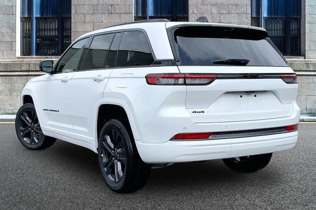 2027 Jeep Grand Cherokee Limited Reserve
