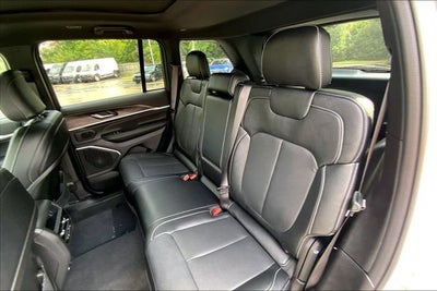 2027 Jeep Grand Cherokee Limited Reserve