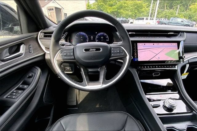 2027 Jeep Grand Cherokee Limited Reserve