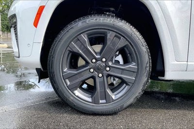 2027 Jeep Grand Cherokee Limited Reserve