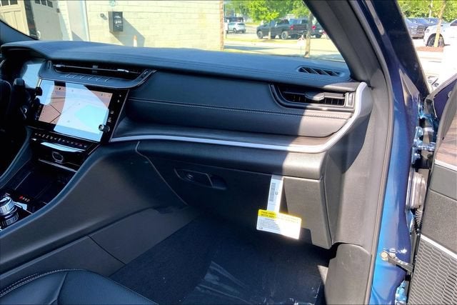 2027 Jeep Grand Cherokee Limited Reserve