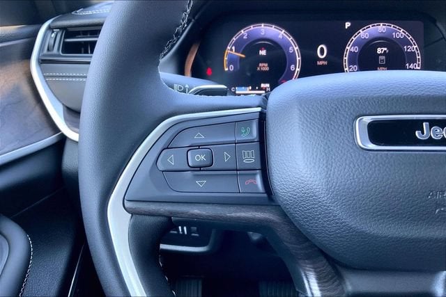 2027 Jeep Grand Cherokee Limited Reserve