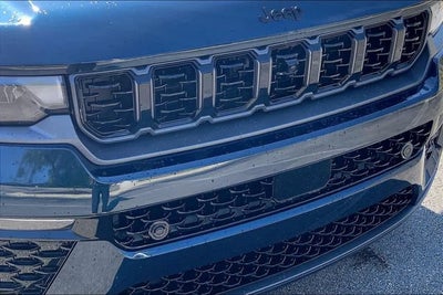 2027 Jeep Grand Cherokee Limited Reserve