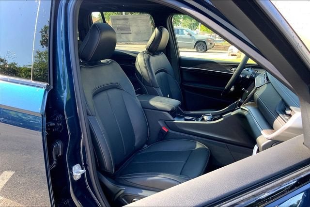 2027 Jeep Grand Cherokee Limited Reserve