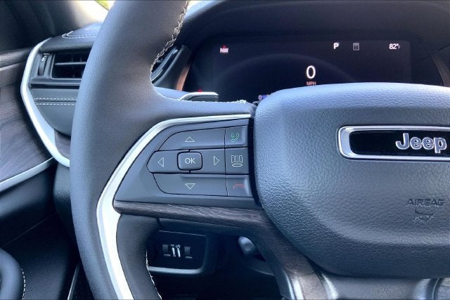 2027 Jeep Grand Cherokee Limited Reserve