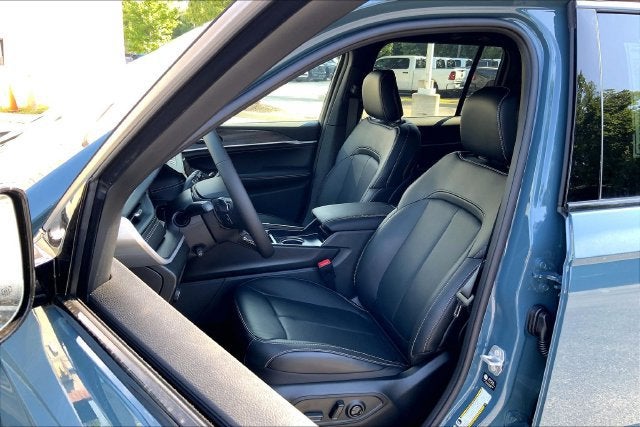 2027 Jeep Grand Cherokee Limited Reserve