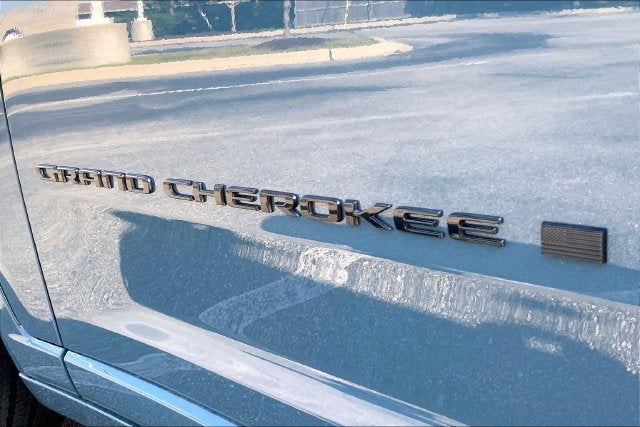 2027 Jeep Grand Cherokee Limited Reserve