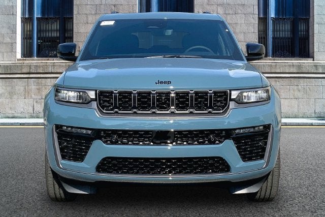 2027 Jeep Grand Cherokee Limited Reserve