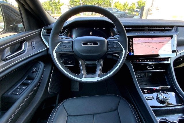 2027 Jeep Grand Cherokee Limited Reserve