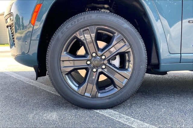 2027 Jeep Grand Cherokee Limited Reserve