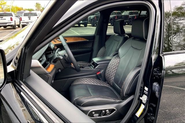 2023 Jeep Grand Cherokee Summit Reserve