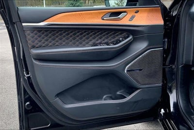 2023 Jeep Grand Cherokee Summit Reserve