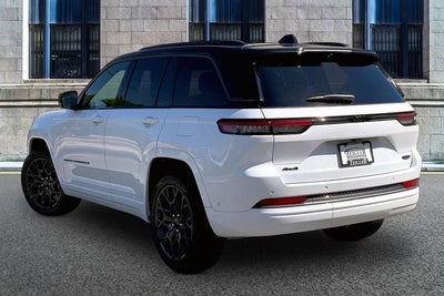 2026 Jeep Grand Cherokee Summit