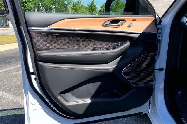 2026 Jeep Grand Cherokee Summit