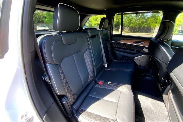 2026 Jeep Grand Cherokee Summit
