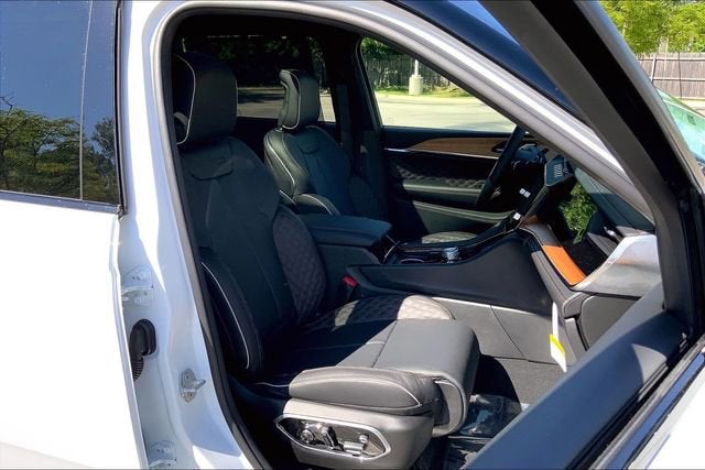 2026 Jeep Grand Cherokee Summit