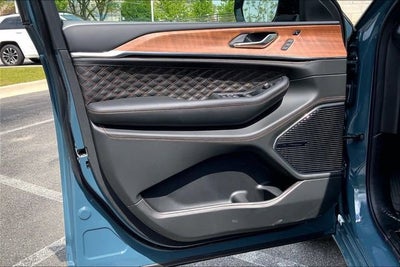 2026 Jeep Grand Cherokee Summit