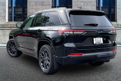 2027 Jeep Grand Cherokee Summit