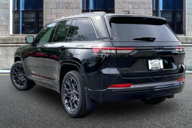 2027 Jeep Grand Cherokee Summit