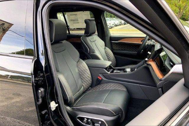 2027 Jeep Grand Cherokee Summit