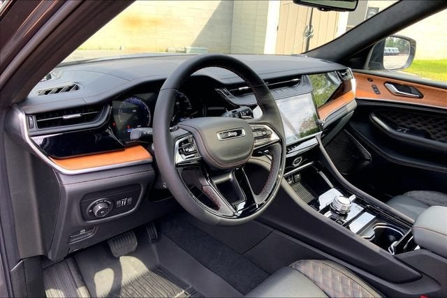 2026 Jeep Grand Cherokee Summit