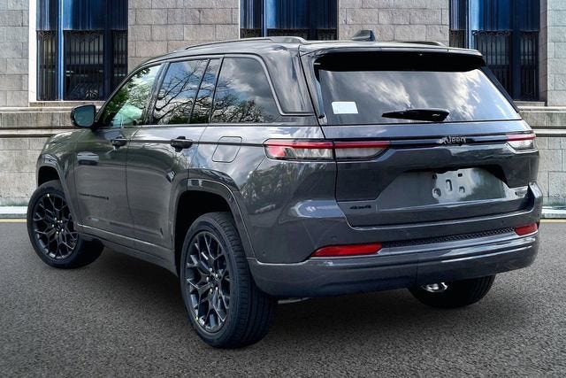 2026 Jeep Grand Cherokee Summit