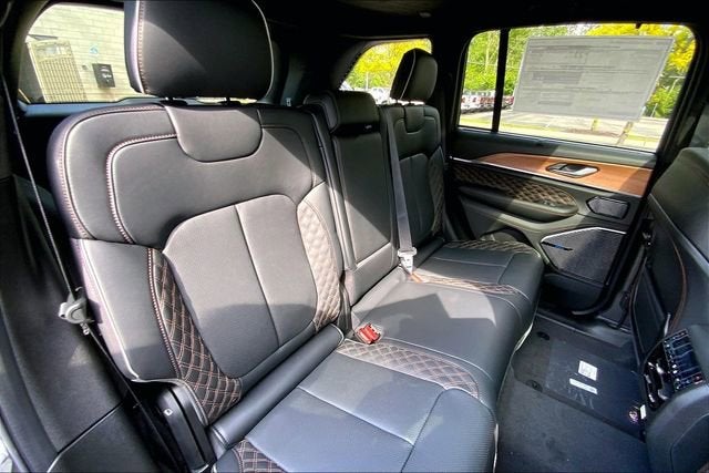 2026 Jeep Grand Cherokee Summit