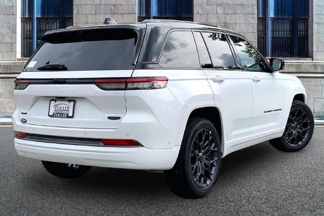 2027 Jeep Grand Cherokee Summit