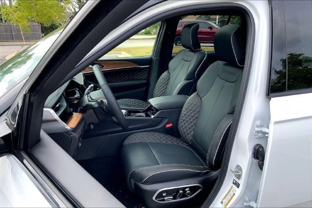 2027 Jeep Grand Cherokee Summit