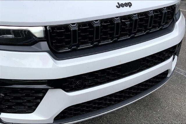 2027 Jeep Grand Cherokee Summit