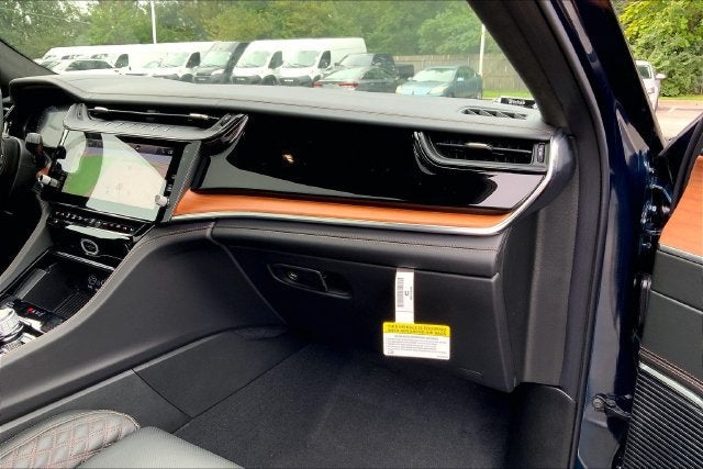2027 Jeep Grand Cherokee Summit