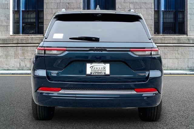2027 Jeep Grand Cherokee Summit