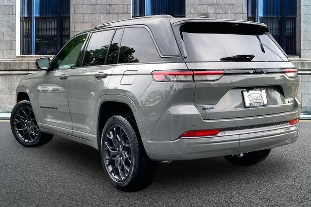 2027 Jeep Grand Cherokee Summit