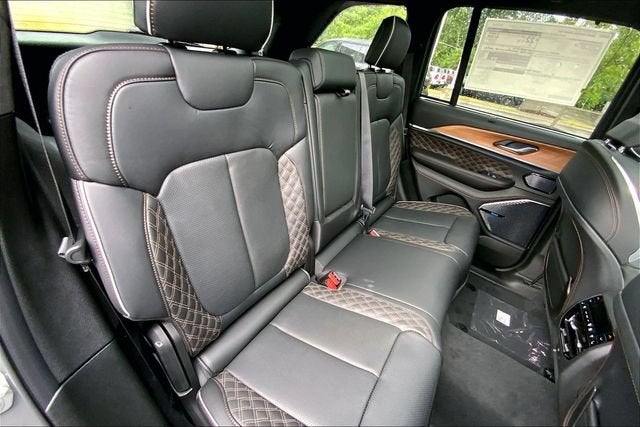 2027 Jeep Grand Cherokee Summit