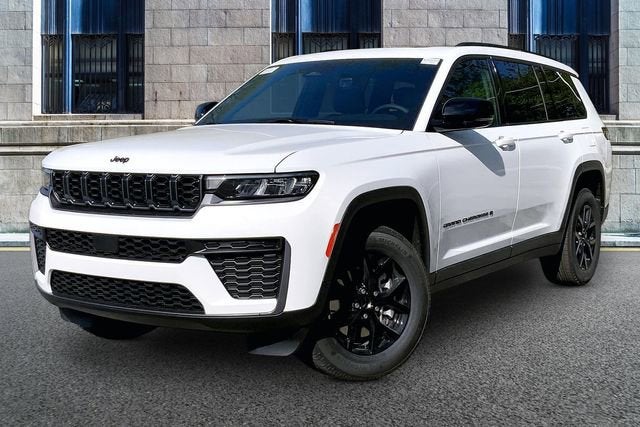 2026 Jeep Grand Cherokee L Laredo Altitude