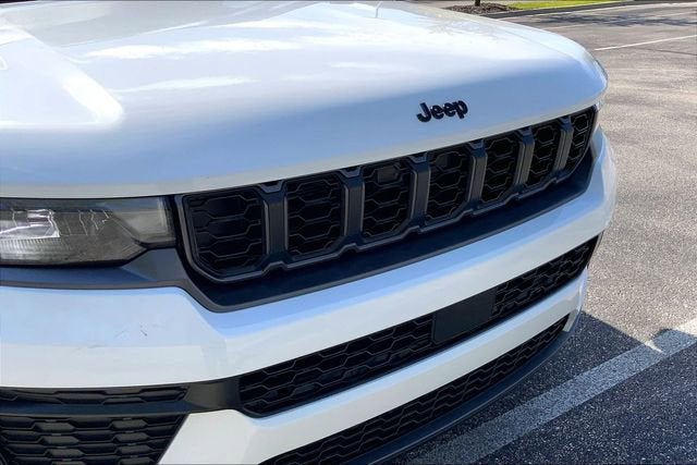 2026 Jeep Grand Cherokee L Laredo Altitude