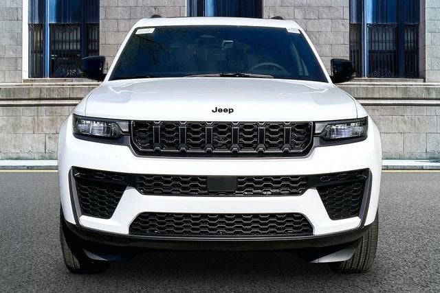 2026 Jeep Grand Cherokee L Laredo Altitude