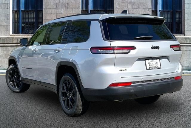 2026 Jeep Grand Cherokee L Laredo Altitude